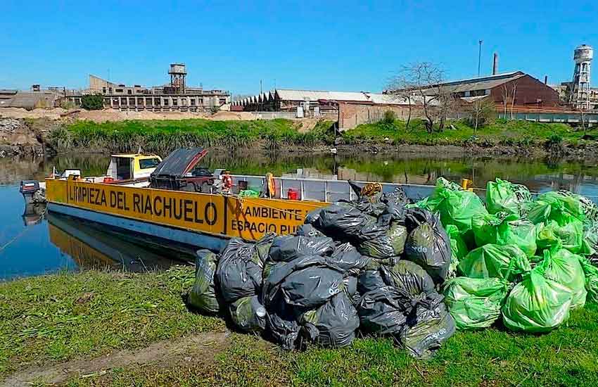 Semana intensa para la limpieza del Riachuelo