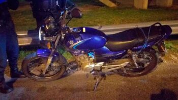 Dos menores detenidos en la General Paz a bordo de una moto robada