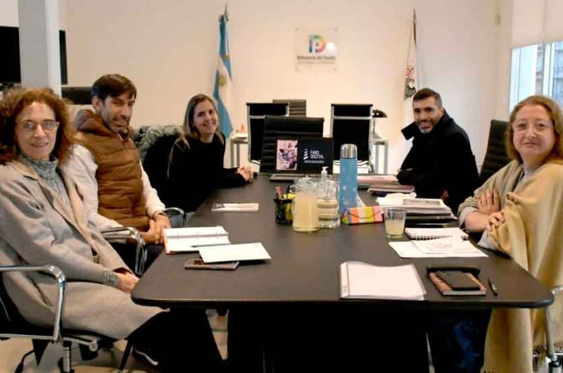Defensoría: Reunión con representantes de Faro Digital