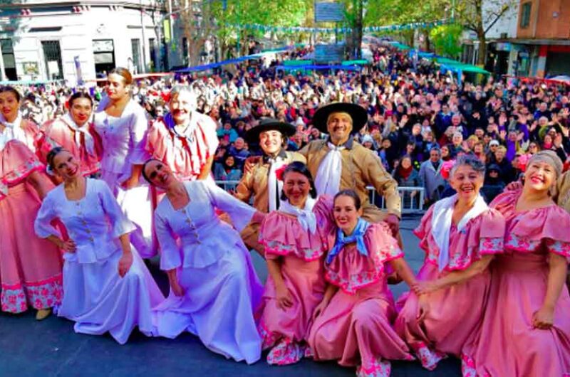 La Feria de Mataderos se viste de celeste y blanco