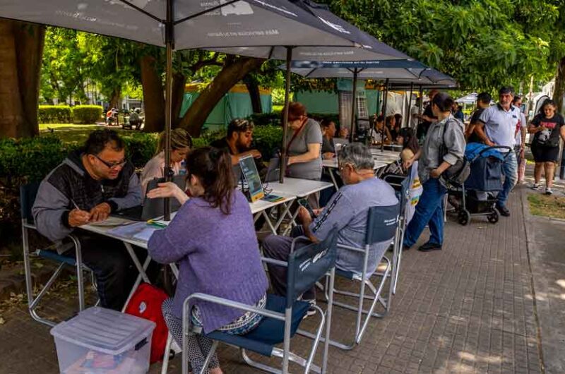 El Gobierno porteño lleva sus oficinas móviles a Parque Patricios